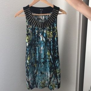 Medium length printed shirt. Has a light feel